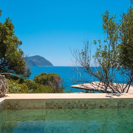 Villa Kalamar 6 *